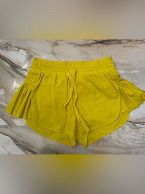 JoyLab Bright Yellow Athletic Skort Shorts NWOT